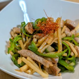 まゆのの作ってみた!投稿(ご飯が足りなくなる旨さ！青椒肉絲（チンジャオロース）)