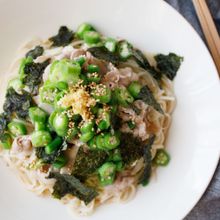 『豚しゃぶオクラそうめん』海苔の風味がアクセント！