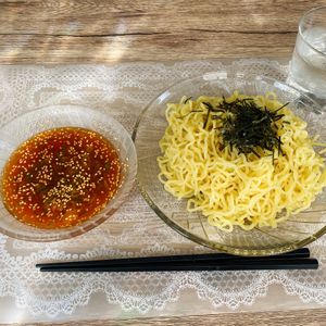 やったるちゃんの作ってみた!投稿(頑張らない日のピリ辛冷やしざるラーメン)