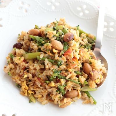 豆とアスパラ＆ブロッコリーのマヨ炒飯