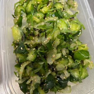 ちちちの作ってみた!投稿(1分おつまみ＆副菜㉓きゅうりとセロリと大葉の塩昆布和え🤭✨)