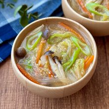野菜たっぷり♩春雨ごま味噌スープ