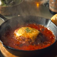 ソースの材料3つだけ！トマト煮込みハンバーグ