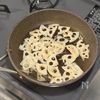 生姜香る🫚れんこんと油揚げの大人きんぴらの工程2