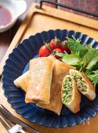 豆苗と塩昆布の春巻き【#作り置き#お弁当#包丁不要】