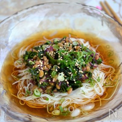 わかめと納豆のぶっかけそうめん