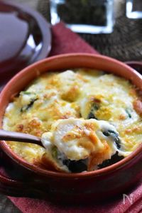 【本気の洋食】コクうまソースのほうれん草とホタテのドリア。