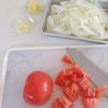 【骨付き鶏もも肉のスープカレー】じんわり温まる！の下準備