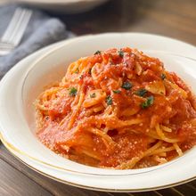 【フライパン1つ】簡単トマトとツナのワンパン絶品パスタ！