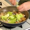 【白菜と鶏つくねと厚揚げのうま煮】楽ウマ早っ♪ワンパンの工程4