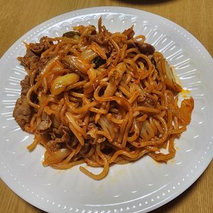 ナムディの作ってみた!投稿(豚キムチ焼きそば)