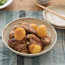 スペアリブとじゃがいものこってり味噌煮