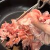 旨み爆発♡豚こまチーズボールの工程1