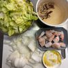 ぱぱっと10分！春キャベツと新玉ねぎのやさしいあんかけ炒めの下準備