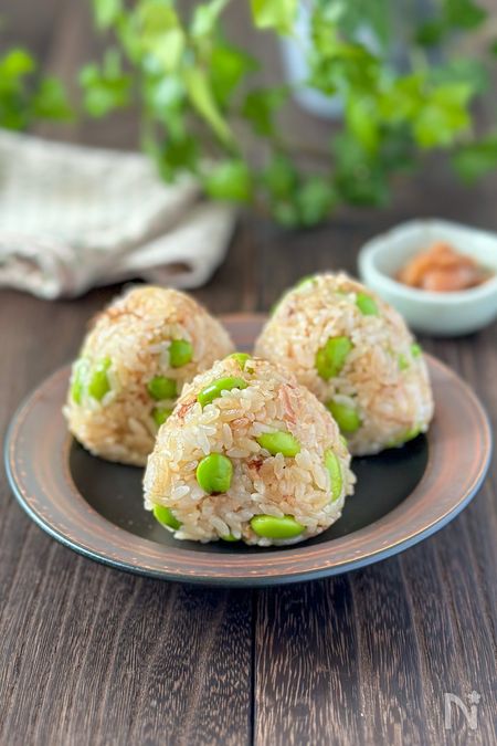 枝豆と鰹節のおにぎり