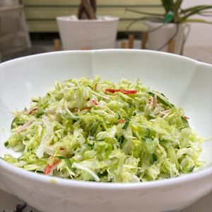 ゆゆの作ってみた!投稿(ごま油香る♪キャベツとカニカマのこく旨コールスロー)