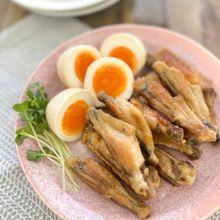 たまごと鶏手羽中の甘辛焼き