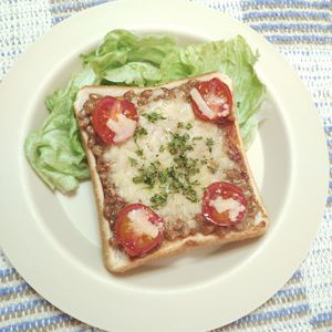 M＊Pの作ってみた!投稿(納豆トマトピザトースト)