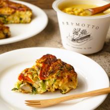 ゴロっとしいたけとチキンのスペイン風 固焼きオムレツ