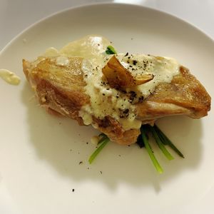 曖昧の作ってみた!投稿(【超シンプル】衝撃の美味しさ『チーズチキンステーキ』)