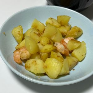 しんやの作ってみた!投稿(エビとじゃがいものうま塩炒め)