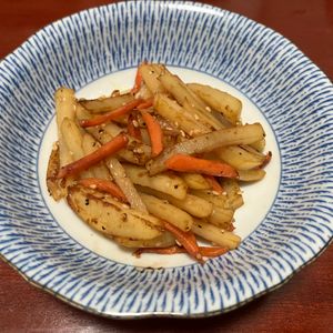 りんごの作ってみた!投稿(作り置きや副菜に♪『じゃがいもと人参のきんぴら』)