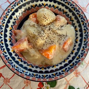 万福の作ってみた!投稿(【鶏むねとじゃがいものクリーム煮】簡単！とろみ付け要らず♪)