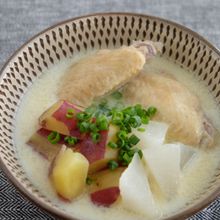 白だし×鶏の旨味！じんわり温まる【豆乳スープ】