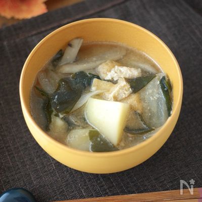 給食の味♪ごぼうとじゃがいものお味噌汁【たっぷり食物繊維】