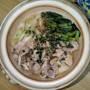 joe sanの作ってみた!投稿(鶏と舞茸と小松菜の旨だし鍋)