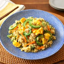 粉豆腐でふんわり食感！ゴーヤの炒り豆腐