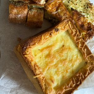 やすＰの作ってみた!投稿(クリスマスにも✨️生クリーム不使用！濃厚食パングラタン)