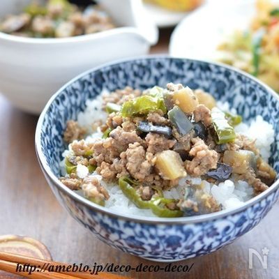 簡単・作り置きにも！「茄子としし唐の肉みそそぼろ」