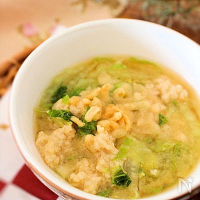 一人ランチに!ヘルシーなオートミール餅入り味噌汁