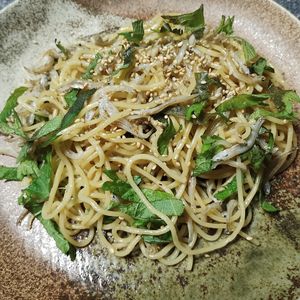 M＊Pの作ってみた!投稿(たまにはこんな焼きそばもイイ♡しらすと大葉の和風塩焼きそば)