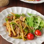 シャキシャキ美味しい！豚ひき肉とたけのこピーマンの甘酢炒め