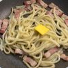 冷蔵庫の定番でパパッと♪【ベーコンとレタスの焼きうどん】の工程4