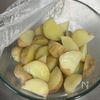 脂質大幅カット！揚げずにカリカリ♡【塩昆布バターポテト】の工程1