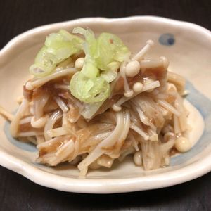 リリゾーの作ってみた!投稿(レンジで簡単♪えのきの梅肉蒸しおかか和え)