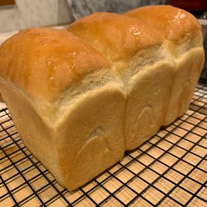 ぐ〜たら子の作ってみた!投稿(釜のび抜群♬HBで作るパン屋さんの食パン＊ほんのり甘め)