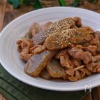 ＊豚肉とこんにゃくの甘辛オイマヨ炒め＊