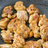 丸めてボリュームUP!【豚こまきのこの甘酢醤油炒め】の工程5