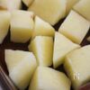 火を使わず完成！ウインナーとじゃがいものサルサチーズ焼きの工程3