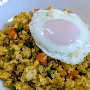 まゆのの作ってみた!投稿(残りご飯でパラパラ【簡単カレーピラフ♪】)