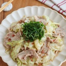 レンジで完成!豚肉とキャベツの梅ポンサラダ