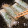 えびと大葉のチーズ春巻きの工程3