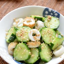 さっぱり箸休め【ごま油香る胡瓜と竹輪の塩和え】夏の塩分補給!