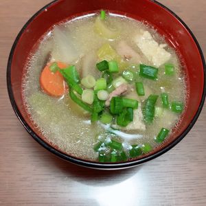 そうちゃんまま。の作ってみた!投稿(少ない具材でもちゃんとおいしい！大根と長ネギの豚汁)