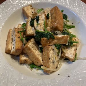 ハチの作ってみた!投稿(おかずにも◎ほうれん草と厚揚げのうま塩ナムル)