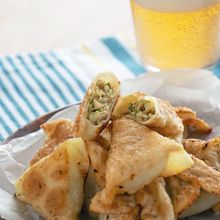 セロリの葉と鶏ひき肉の揚げ餃子